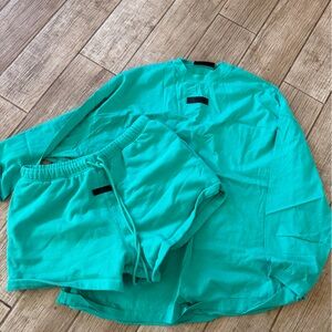 Men’s Essentials set